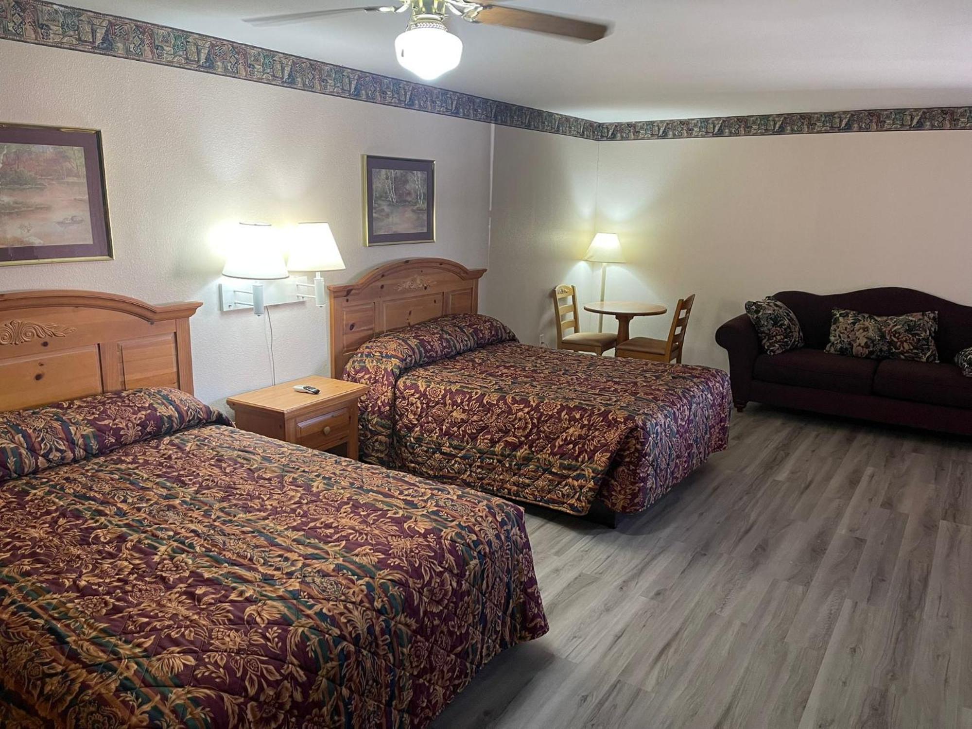 Lakeside Inn & Suites By Oyo Mathis I 37 מראה חיצוני תמונה